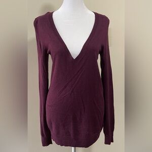The Limited Women’s Wool Blend V- Neck Sweater Pullover Long Sleeve Size Small.